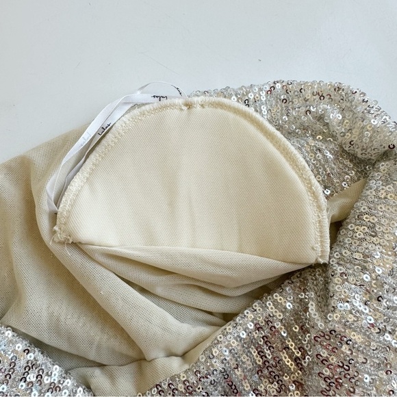 Lulus NWT Shimmering Love Silver Sequin Cowl Back Bodysuit Medium Long Sleeve - Picture 6 of 11